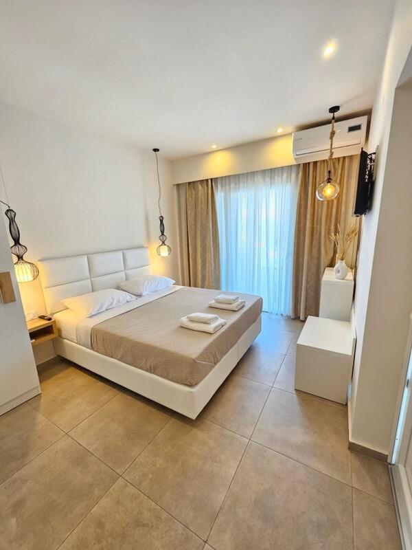 Mystery Suites And Apartments Neoi Poroi Extérieur photo