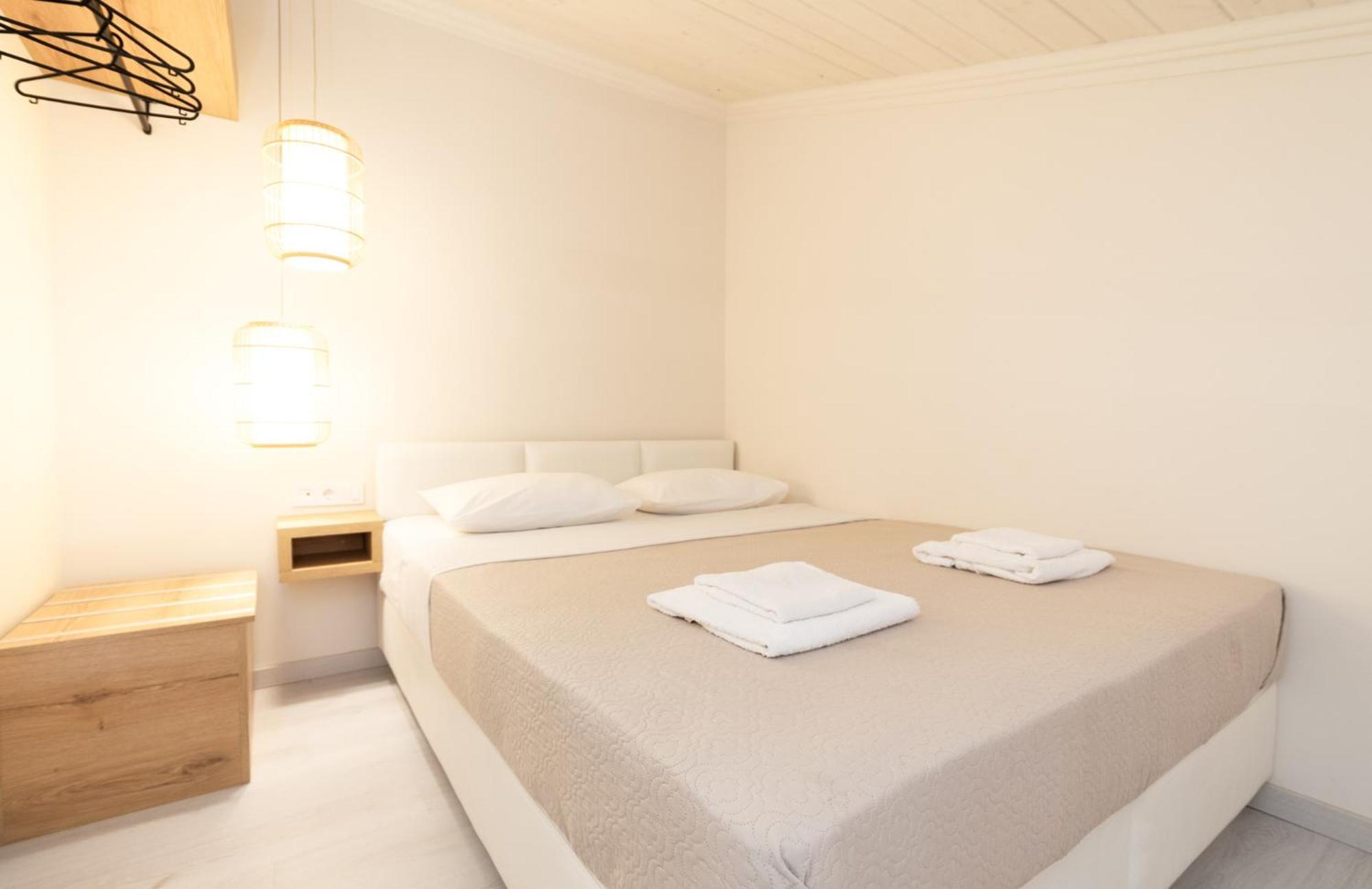 Mystery Suites And Apartments Neoi Poroi Extérieur photo