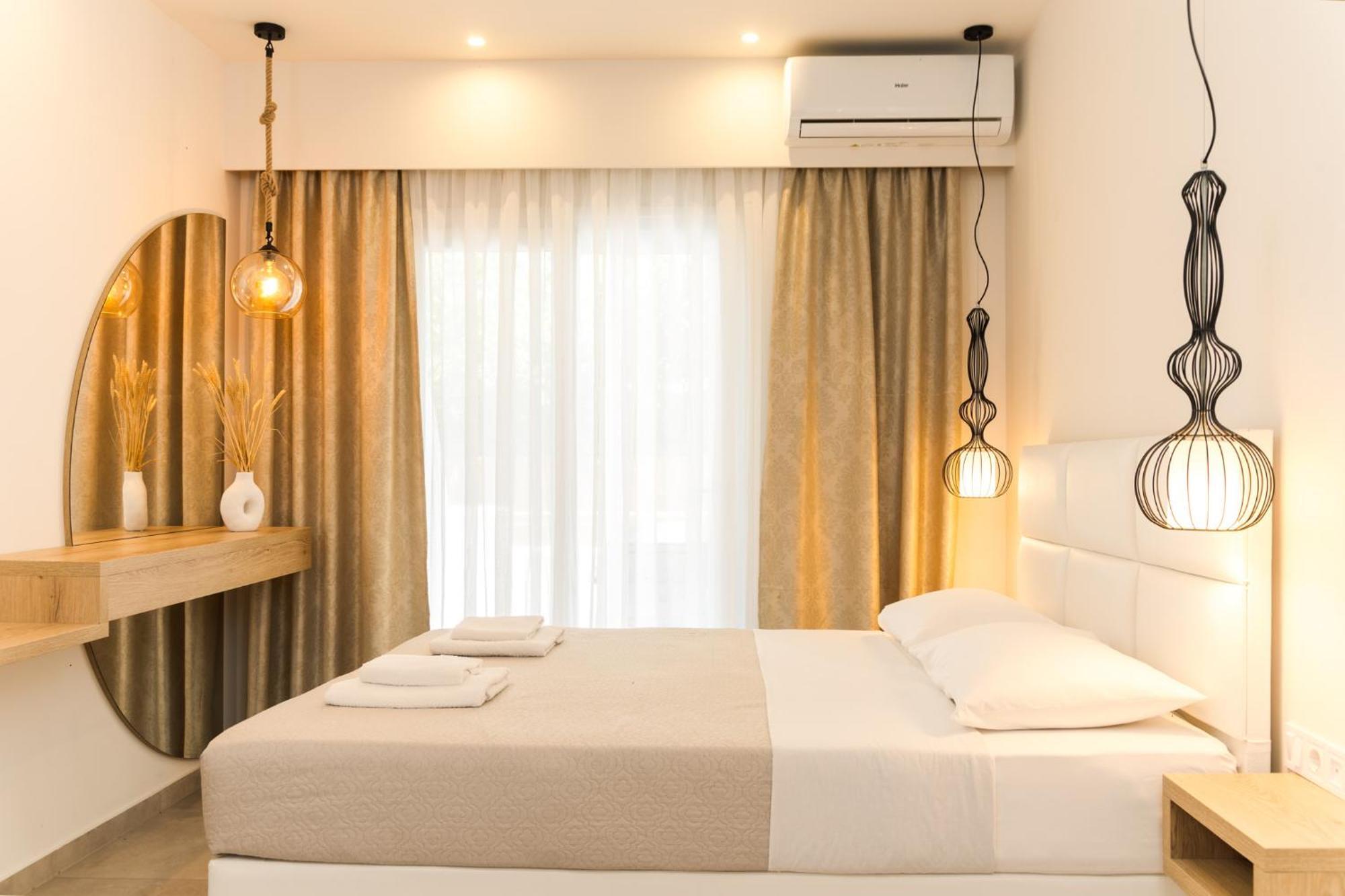 Mystery Suites And Apartments Neoi Poroi Extérieur photo