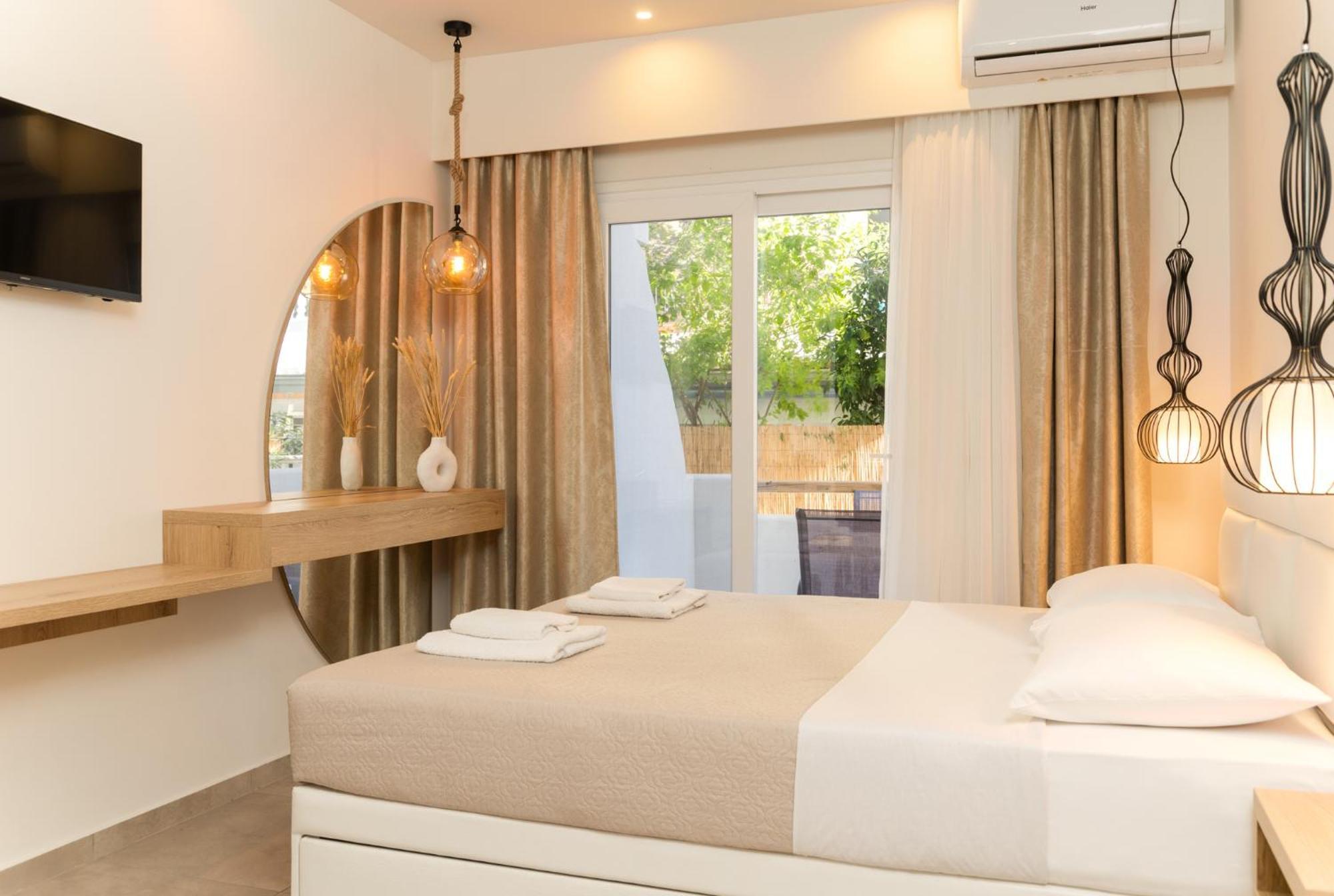 Mystery Suites And Apartments Neoi Poroi Extérieur photo