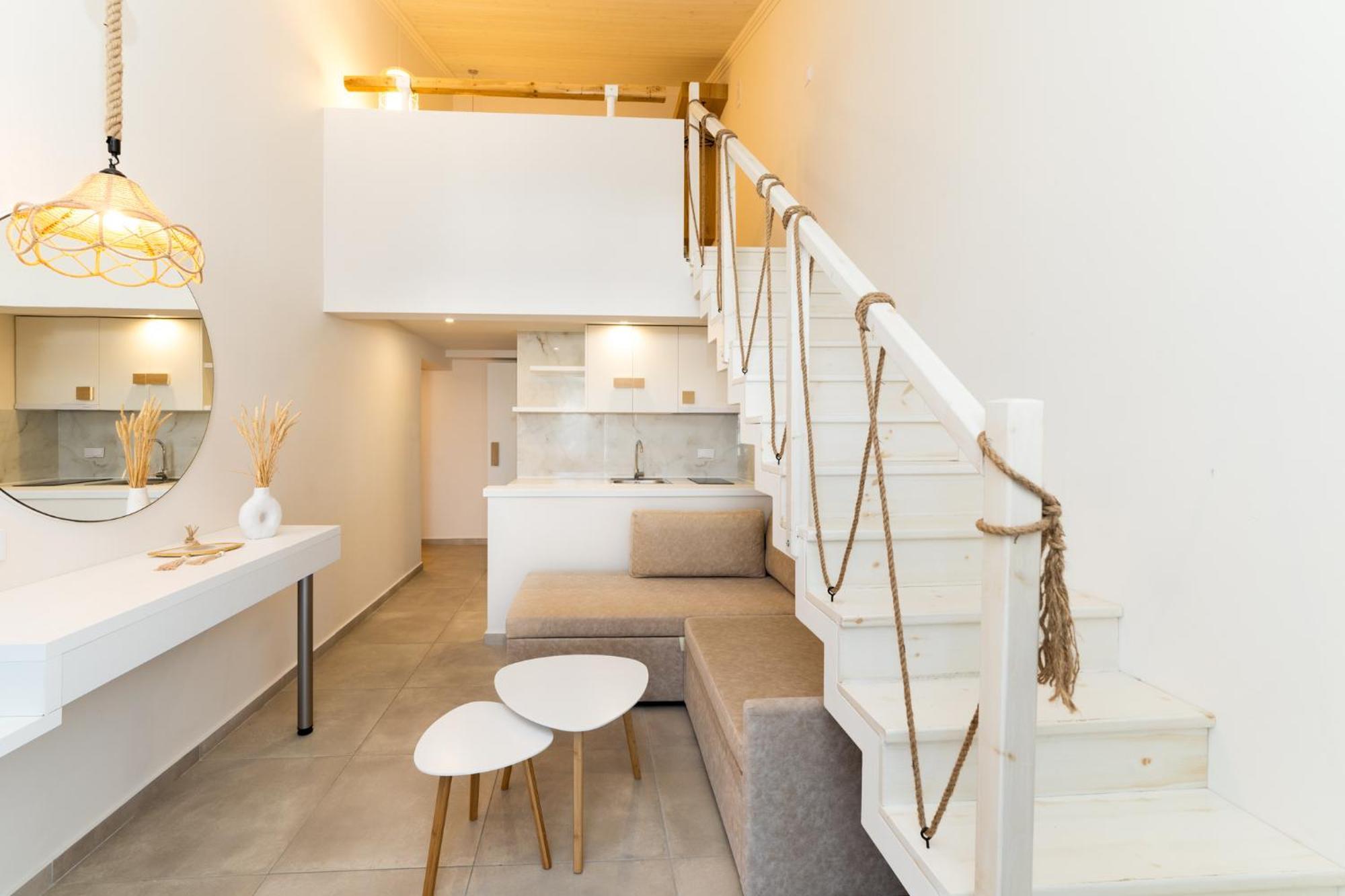 Mystery Suites And Apartments Neoi Poroi Extérieur photo